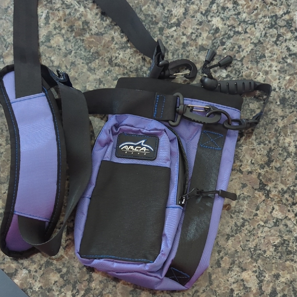 Arca Purple and Black Hydro Carrier